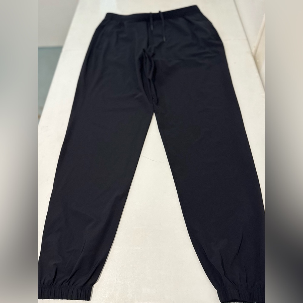 Lululemon men’s sweatpants size XL